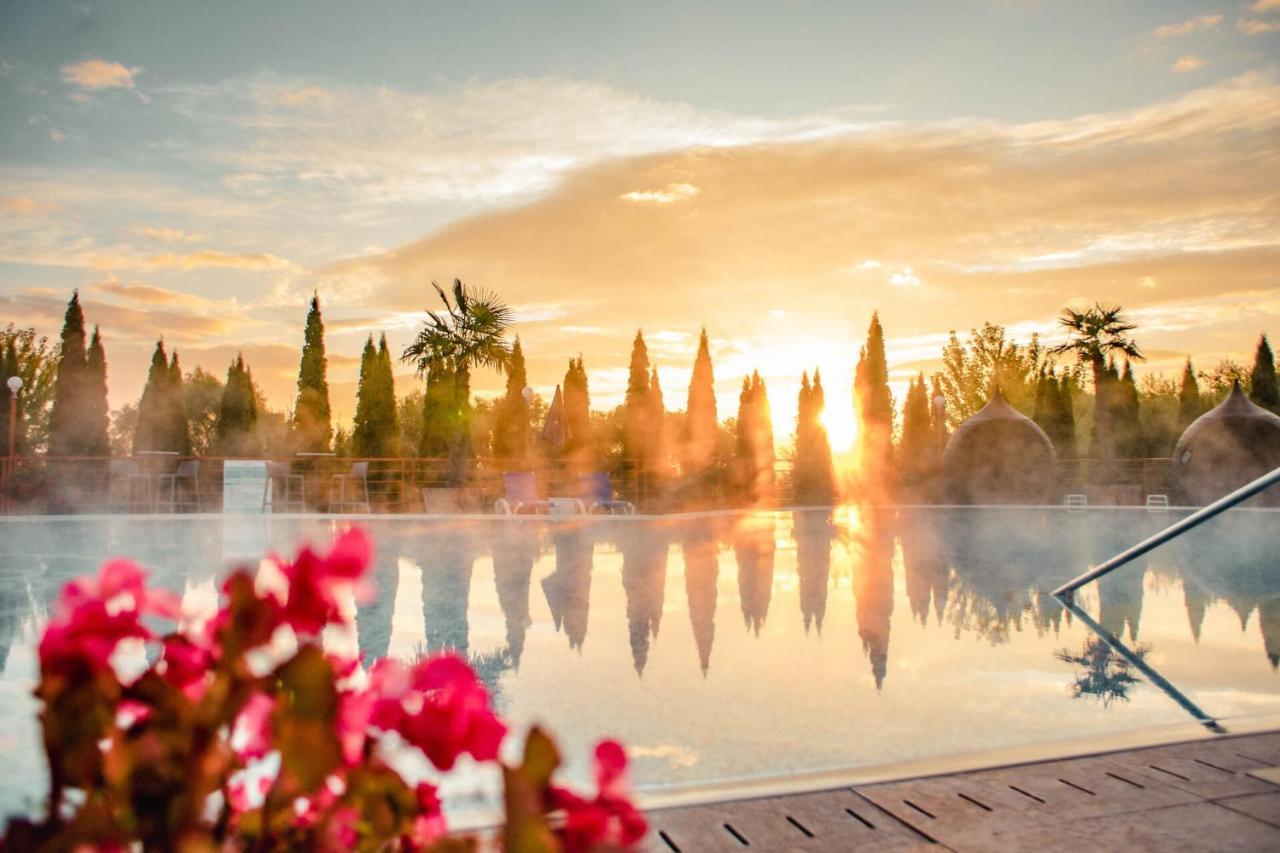 Wellness & Spa Hotel Kaskady スリアチ エクステリア 写真